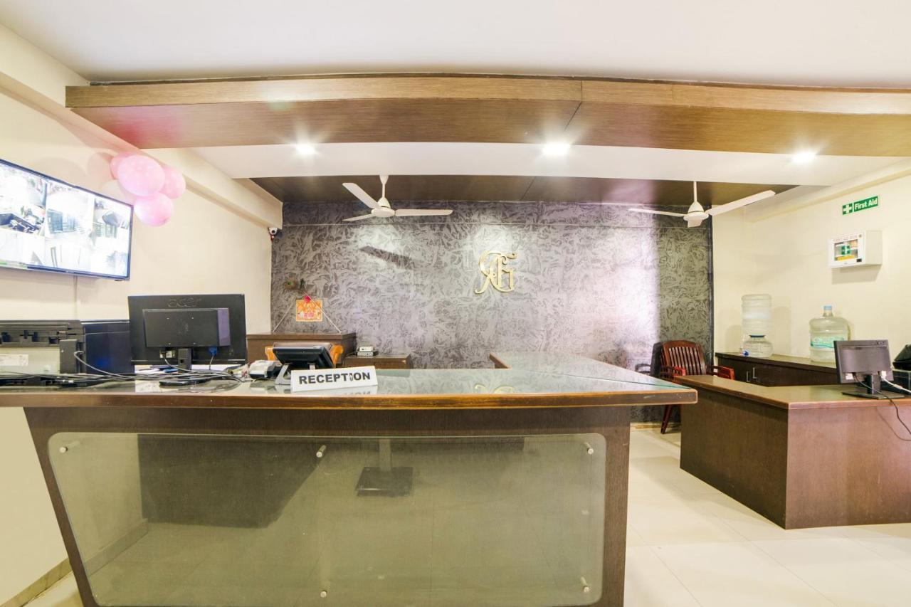 Super Capital O Raaga Grand Hotel Hyderabad Exterior foto