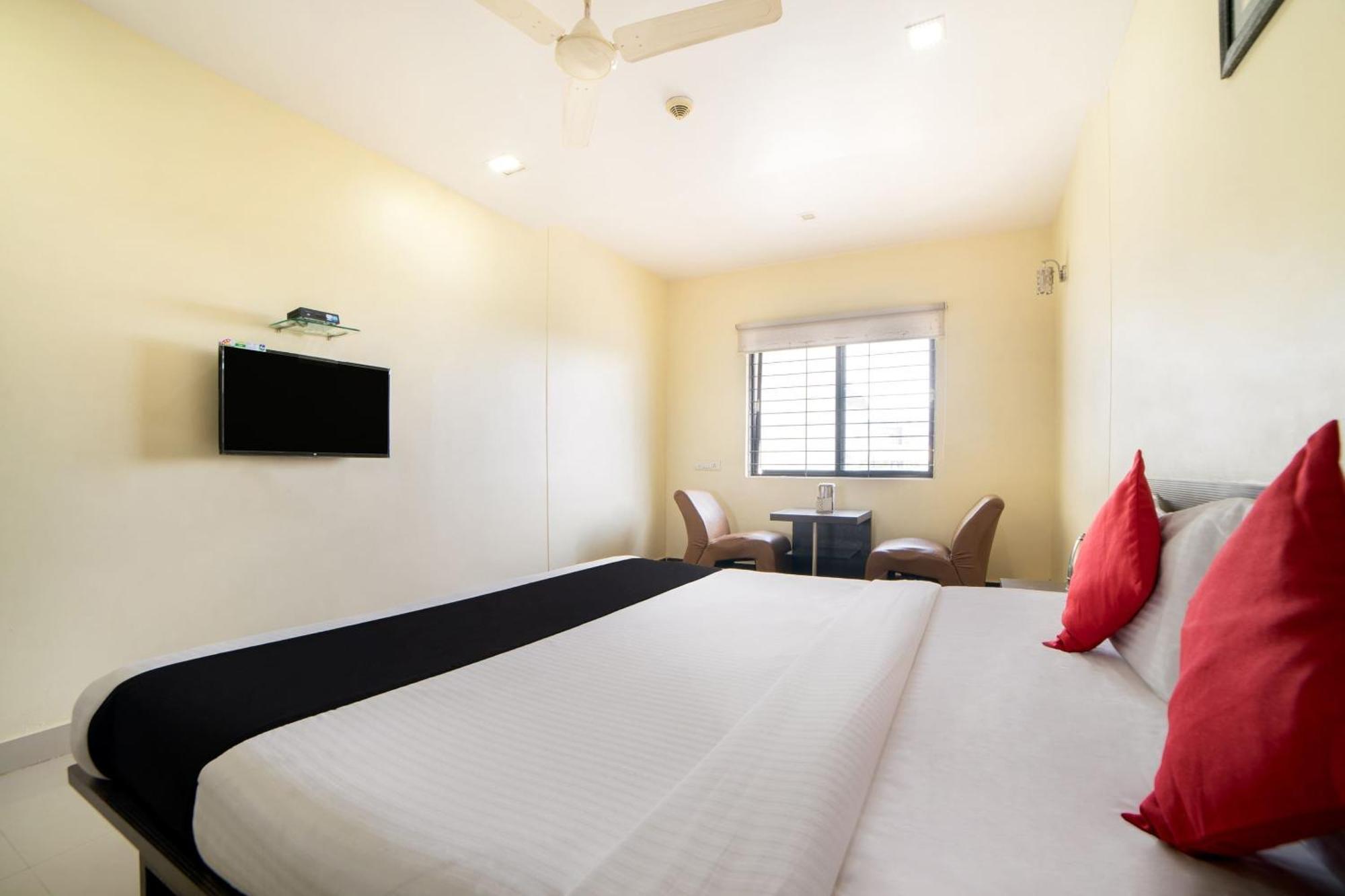 Super Capital O Raaga Grand Hotel Hyderabad Exterior foto